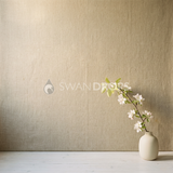 Fond photo Lin beige naturel vase droit bas de la collection Printemps Champêtre 2026 - lin beige, branche pommier - séance nouveau-né maternité